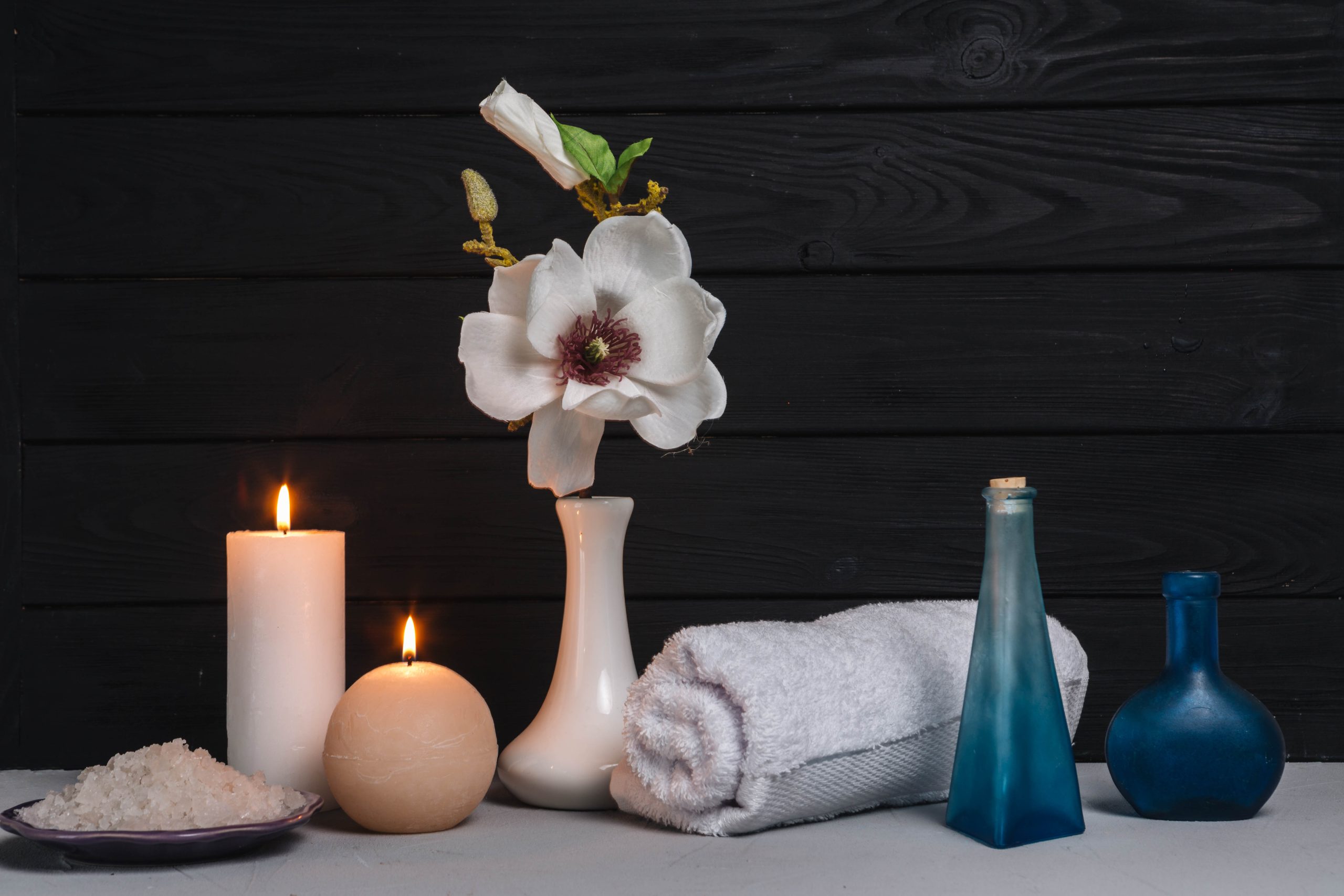 natural-elements-spa-with-candles